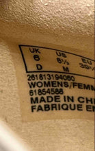 Load image into Gallery viewer, Clarks Womens Nyta45 Court 26181319 Beige Leather Slip-On Pump Heels Size 8.5
