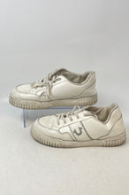 Load image into Gallery viewer, True Religion Womens Sarahi FT21473-03 White Platform Sneaker Shoes Size 9

