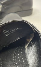 Load image into Gallery viewer, Van Heusen Mens Black Leather Cap Toe Lace-Up Oxford Dress Shoes Size 9M
