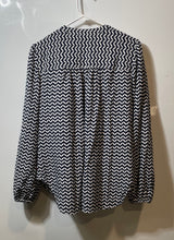 Load image into Gallery viewer, Tommy Hilfiger Womens Blue White Chevron Long Sleeve Popover Blouse Top S M L

