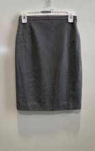 Load image into Gallery viewer, Express Womens Gray Striped Side Zip Knee Length Straight &amp; Pencil Skirt Size 00
