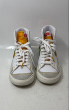 Load image into Gallery viewer, Nike Boys Blazer Mid 77 Vintage White Leather Lace-Up Sneakers Shoes Size 6Y
