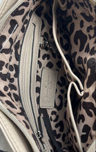 Load image into Gallery viewer, Jessica Simpson Womens Beige Pebbled Leather Adjustable Strap Crossbody Bag
