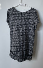 Load image into Gallery viewer, Anne Klein Womens Black Damask Plaid Short Sleeve Pleated Front Blouse Top Sz L
