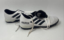 Load image into Gallery viewer, Adidas Mens Predator 021341 Black And White Lace-Up Low Top Soccer Cleats Size 7

