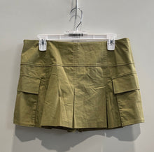 Load image into Gallery viewer, Zara Womens Green Pleated Cargo Pocket Back Zip Casual Mini Skirt Size L
