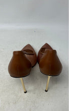 Load image into Gallery viewer, BCBGMAXAZRIA Womens Brown Pointed Toe Slip-On Stiletto Pump Heels Size 8
