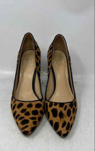 Load image into Gallery viewer, Vince Camuto Womens Talise Brown Leopard Print Calf Hair Pump Heels Size 8.5M
