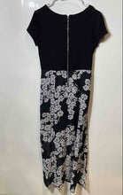 Load image into Gallery viewer, Vince Camuto Womens Black Floral Short Sleeve Back Zip Maxi Dress Size Medium
