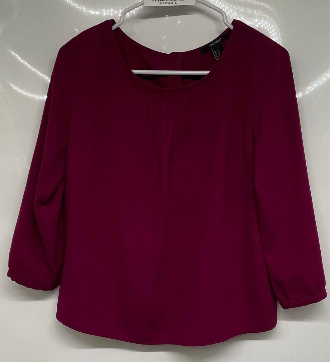 Forever 21 Womens Berry Color 3/4 Sleeve Round Neck Button Back Blouse Top Sz S