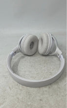 Load image into Gallery viewer, JBL White Bluetooth Wireless Foldable Over The Ear Headphones Not Tested
