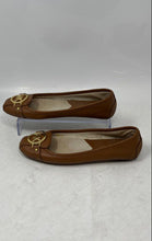 Load image into Gallery viewer, Michael Kors Womens Brown Leather Round Toe Slip-On Ballet Flats Size 5.5M
