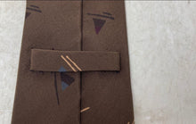Load image into Gallery viewer, Enrico Sarchi Mens Brown Geometric Pattern Silk Keeper Loop Pointed Tie
