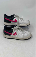 Load image into Gallery viewer, Nike Kids Force 1 Pink White Low Top Lace-Up Sneaker Shoes Size 2.5Y
