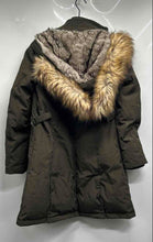 Load image into Gallery viewer, Vince Camuto Womens Green Long Sleeve Pockets Hooded Parka Coat Size P/S

