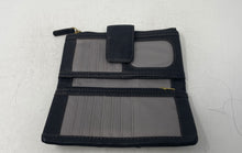 Load image into Gallery viewer, Fossil Womens Black Leather Credit Card Slots Zipper Bifold Wallet
