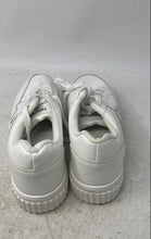Load image into Gallery viewer, True Religion Womens Sarahi White Low Top Lace-Up Sneaker Shoes Size 10
