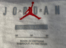 Load image into Gallery viewer, Nike Mens Light Gray Short Sleeves Crew Neck Pullover T-Shirt Size Medium
