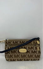 Load image into Gallery viewer, Michael Kors Womens Brown Signature Print Outer Pocket Shoulder Handbag
