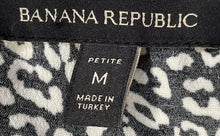 Load image into Gallery viewer, Banana Republic Womens Black White Printed Pullover Blouse Top Size Medium
