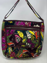 Load image into Gallery viewer, Vera Bradley Womens Multicolor Printed Quilted Adjustable Strap Crossbody Bag
