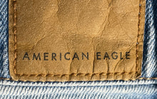 Load image into Gallery viewer, American Eagle Womens Blue Light Wash Straight Leg Jeans Size 000
