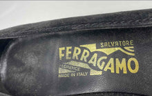 Load image into Gallery viewer, Authentic Salvatore Ferragamo Womens Black Leather Pump Heels Size 7B Damaged
