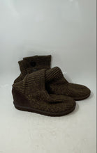 Load image into Gallery viewer, UGG Womens Classic Cardy Brown Knitted Round Toe Snow Boots Size 9

