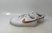 Load image into Gallery viewer, Nike Girls Court Borough Low 2 SE DQ5979-100 White Sneaker Shoes Size 5.5Y
