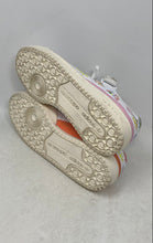 Load image into Gallery viewer, Adidas Mens Forum Low White Sunburst Print Love Unites Sneaker Shoes Size 7.5
