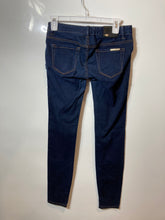 Load image into Gallery viewer, Armani Exchange Womens Blue Denim Dark Wash Low-Rise Skinny Jeans Pants Size 2
