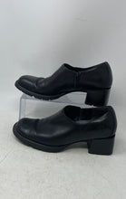 Load image into Gallery viewer, Vintage Timberland Womens Black Genuine Leather Block Heel Ankle Booties Sz 9.5M
