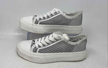 Load image into Gallery viewer, Karl Lagerfeld Womens Giddeon White Black Lace-Up Sneaker Shoes Size 7.5M

