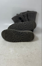 Load image into Gallery viewer, UGG Australia Womens Classic Cardy Gray Knit Round Toe Winter Boots Size 8
