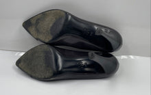 Load image into Gallery viewer, Authentic Tory Burch Womens Black Leather High Pump Heels Size 10M Damaged
