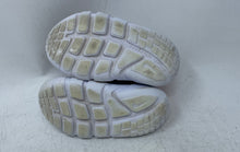 Load image into Gallery viewer, Nike Kids Flex Runner 2 DJ6039-009 Gray Red Slip-On Sneaker Shoes Size 6C
