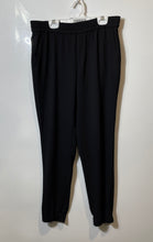 Load image into Gallery viewer, Banana Republic Womens Black Elastic Waist Pull-On Tapered Leg Jogger Pants Sz 4
