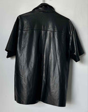 Load image into Gallery viewer, Forever 21 Mens Black Spread Collar Short Sleeve Button-Up Shirt Size Medium
