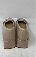 Load image into Gallery viewer, Clarks Womens Nyta45 Court 26181319 Beige Leather Slip-On Pump Heels Size 8.5
