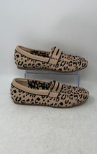 Load image into Gallery viewer, Vespiero Womens Beige Animal Print Moc Toe Slip-On Loafer Shoes Size 13W
