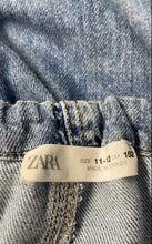 Load image into Gallery viewer, Zara Kids Blue Medium Wash Pockets Denim Tapered Leg Jogger Jeans Size 11-12
