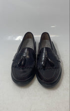Load image into Gallery viewer, Weejuns Mens Clive Black Leather Slip-On Low Top Tasseled Loafer Shoes Size 7.5M
