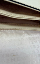 Load image into Gallery viewer, Kate Spade New York Womens Laurel Way Carsen Peach Leather Crossbody Bag
