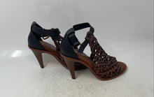 Load image into Gallery viewer, Vince Camuto Womens Frasper Brown &amp; Black Ankle Strap Sandals Size 7

