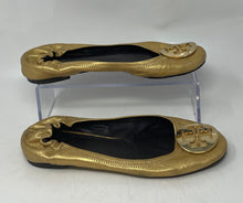 Load image into Gallery viewer, Authentic Tory Burch Womens Reva Gold-Tone Leather Ballet Flats Size 6.5 Worn
