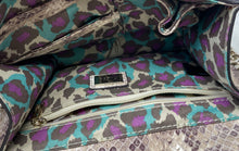 Load image into Gallery viewer, Guess Womens Multicolor Animal Print Inner Pockets Shoulder Crossbody Purse
