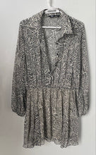 Load image into Gallery viewer, Zara Womens Black White Long Balloon Sleeve Spread Collar Mini Dress Size L
