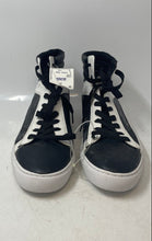 Load image into Gallery viewer, Guess Mens White Black Leather Lace-Up Sneaker Shoes Size 10.5 Dirty With Tag

