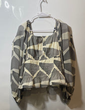 Load image into Gallery viewer, Express Womens Beige Black Printed Long Sleeve V-Neck Pullover Blouse Top Sz XL
