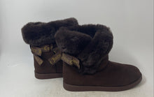 Load image into Gallery viewer, Juicy Couture Womens King Brown Suede Pull-On Ankle Winter Boots Size 9
